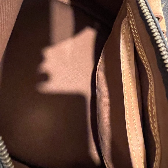 Louis Vuitton Monogram Speedy Tote - Picture 11 of 16